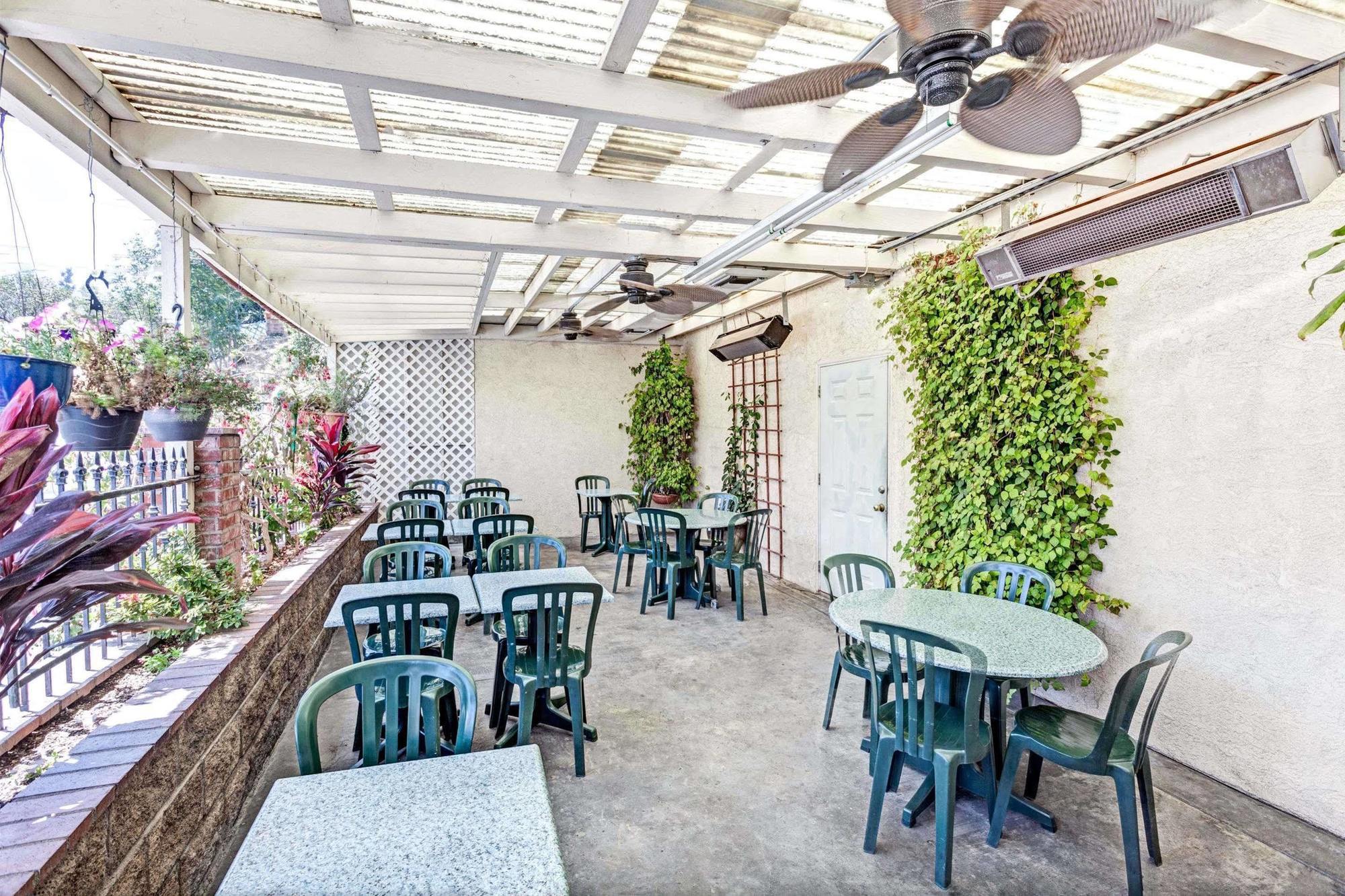 Vantage Point Inn - Woodland Hills Los Angeles Extérieur photo
